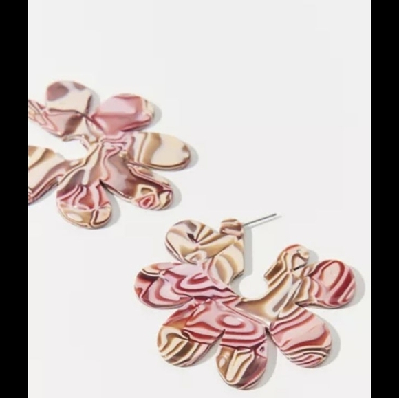 NEW!! Urban Outfitters, Set of 3, Flower Power Earrings and Layering Necklaces - Picture 2 of 8